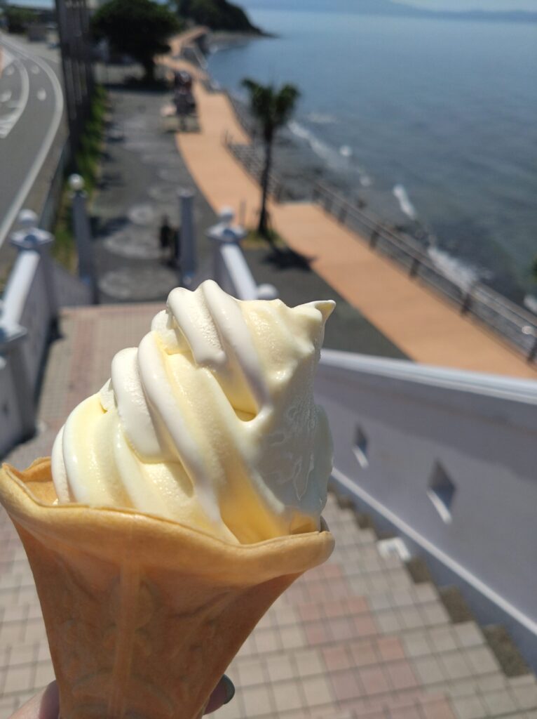 デコポンソフトと陸橋